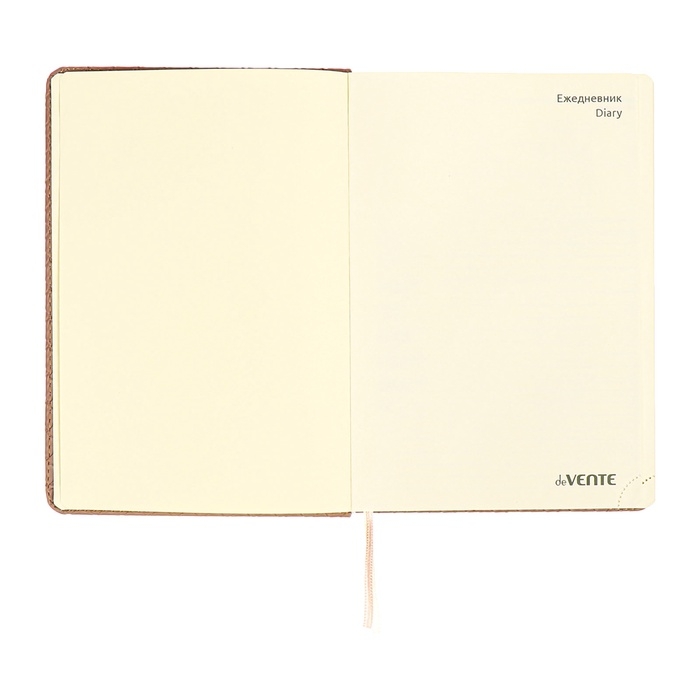 Ежедневник недатированный A5 136 листов, кожзам deVENTE. Clair, твердая обложка с поролоном, перфорация, ляссе, блок 70, розовый