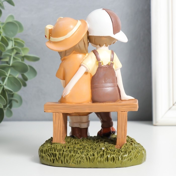 Сувенир полистоун Сувенир полистоун "Мальчик и девочка на скамейке" МИКС 7х10,3х14,5 см