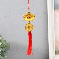 Подвеска пластик "Золотой слиток - иероглиф Богатство" 37 см Подвеска пластик "Золотой слиток - иероглиф Богатство" 37 см