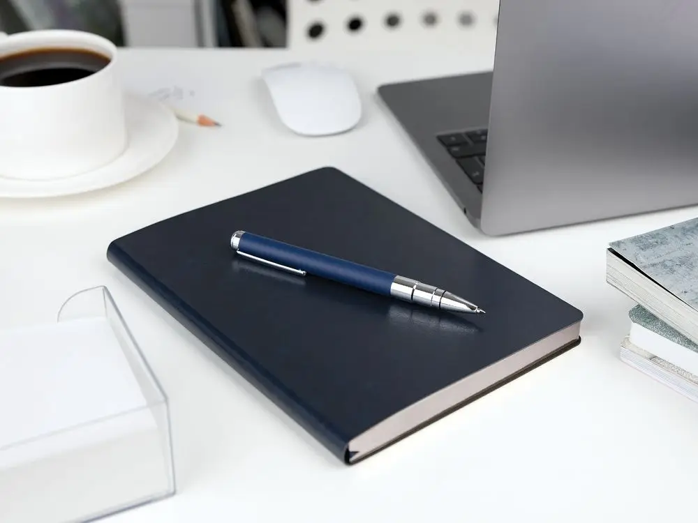 Ручка шариковая Kugel Chrome, белая Ручка шариковая Kugel Chrome, белая