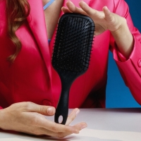 Расчёска массажная, 8 &times; 24 см, цвет чёрный