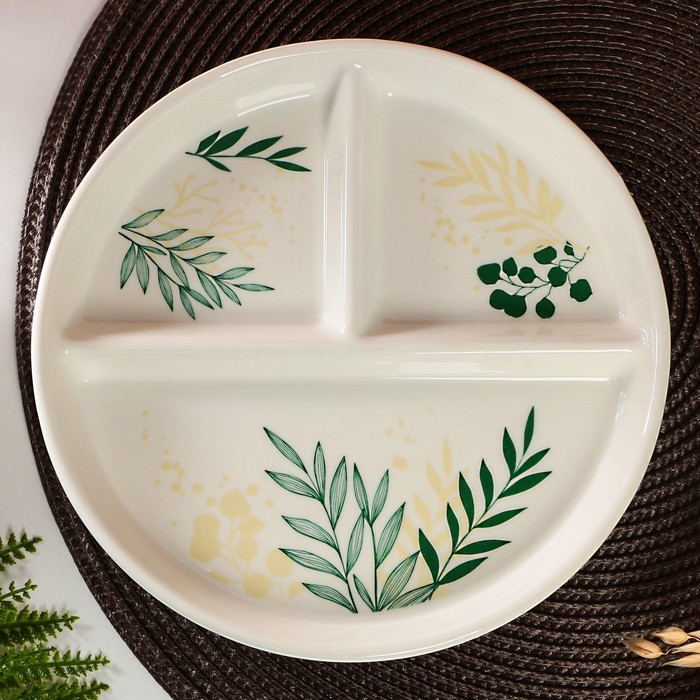 Менажница керамическая &laquo;Листья&raquo;, 21 см, цвет белый