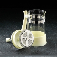 Чайник заварочный френч - пресс Magistro «Бостон», 600 мл, стекло, цвет молочный Чайник заварочный френч - пресс Magistro «Бостон», 600 мл, стекло, цвет молочный