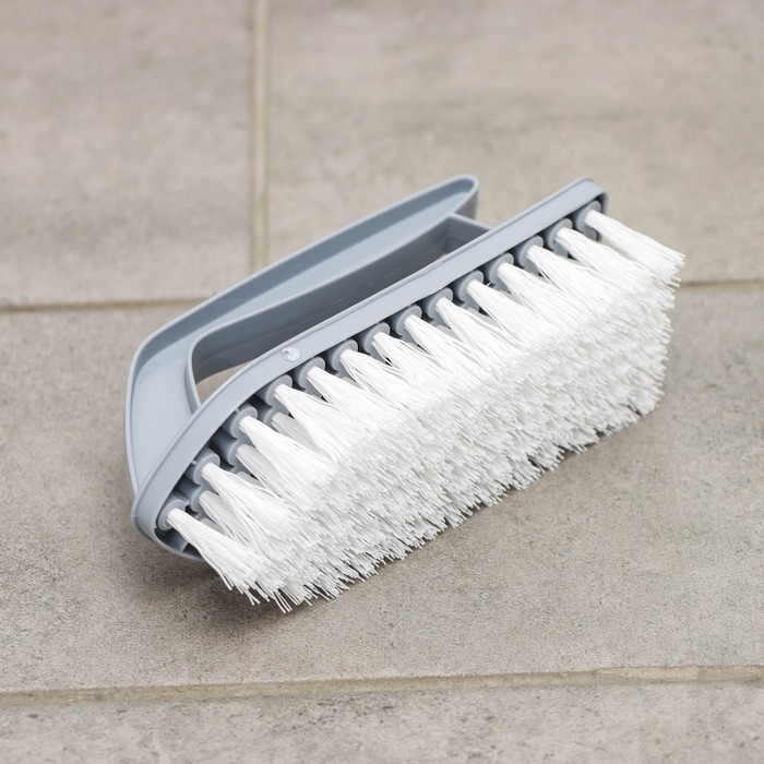 Щётка утюжок Etna, 13,5 см, цвет серый Щётка утюжок Etna, 13,5 см, цвет серый