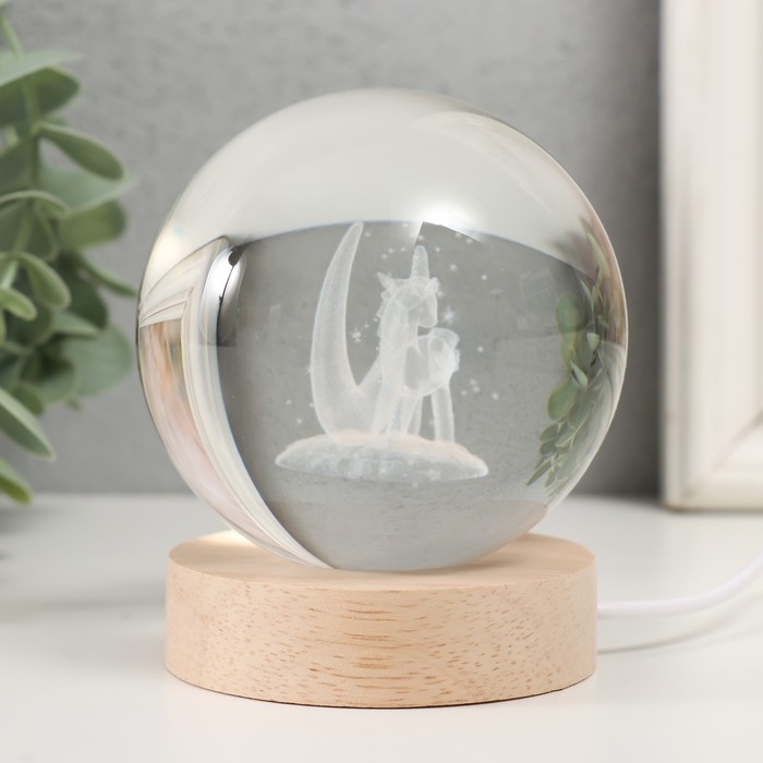 Сувенир стекло подсветка Сувенир стекло подсветка "Единорог на месяце" d=8 см подставка дерево, USB 8х8х9,5 см