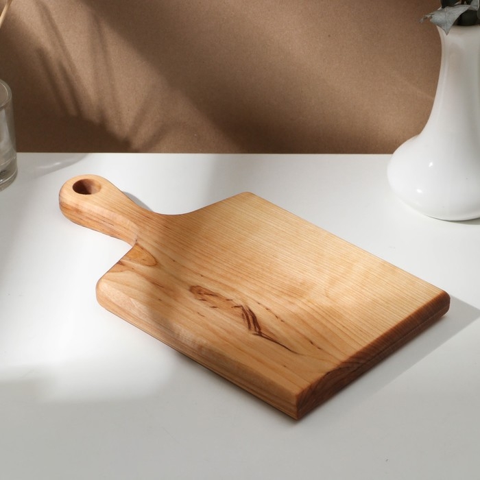 Доска разделочная с ручкой Adelica, 28&times;15&times;2,2 см, покрыта маслом, цельная берёза