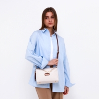 Сумка кросс-боди на молнии, цвет белый Сумка кросс-боди на молнии, цвет белый