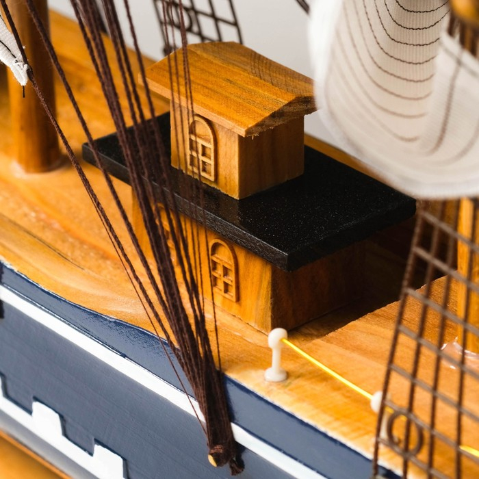 Корабль сувенирный большой &laquo;Орфей&raquo;, борта синие, паруса белые, 11&times;80&times;71 см