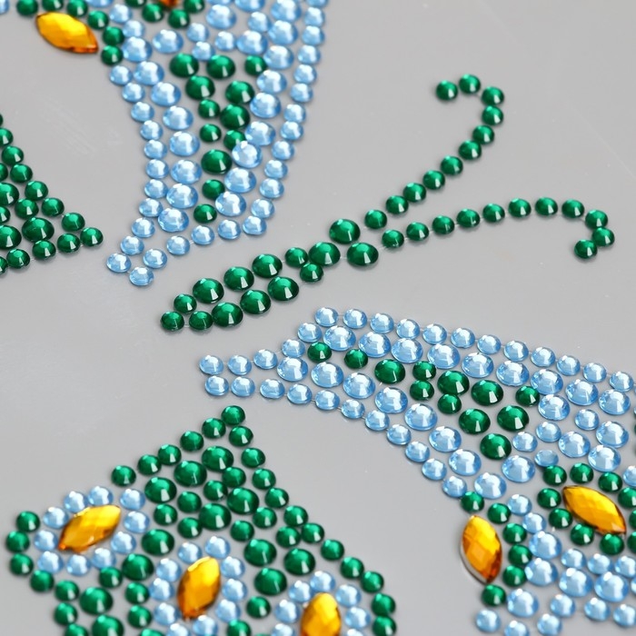Наклейка пластик стразы Наклейка пластик стразы "Бабочка" МИКС 12х16 см