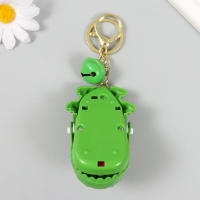 Брелок пластик с карабином "Динозавр-зубастик" закрывается при нажатии на зуб 5х7,5х4,5 см 1049898 Брелок пластик с карабином "Динозавр-зубастик" закрывается при нажатии на зуб 5х7,5х4,5 см 1049898