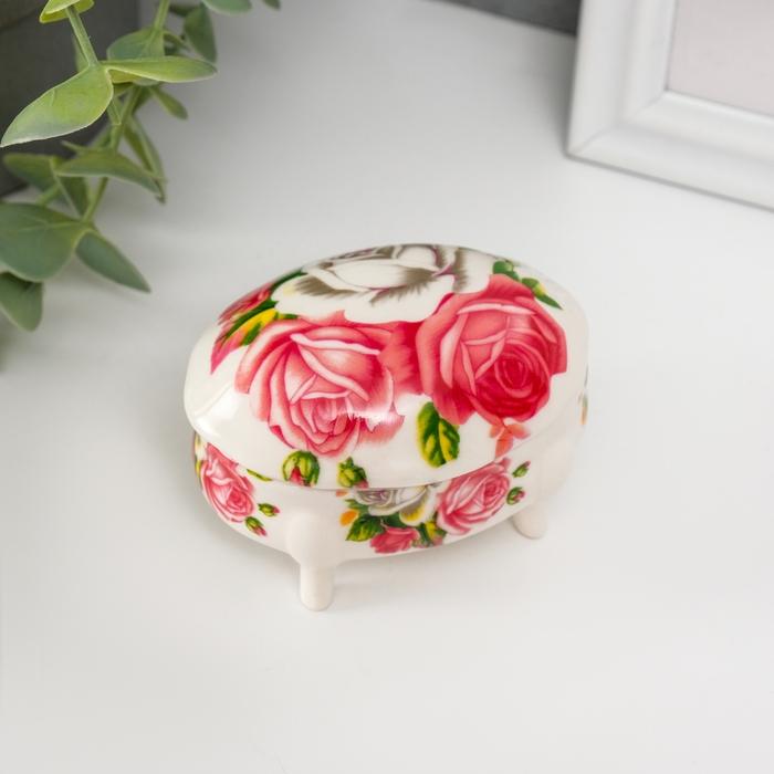 Шкатулка керамика на ножках Шкатулка керамика на ножках "Бархатные розы" 6,1х7,7х4,8 см