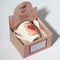 Кружка керамическая с ложкой &laquo;Бабушка&raquo;, 310 мл, цвет белый