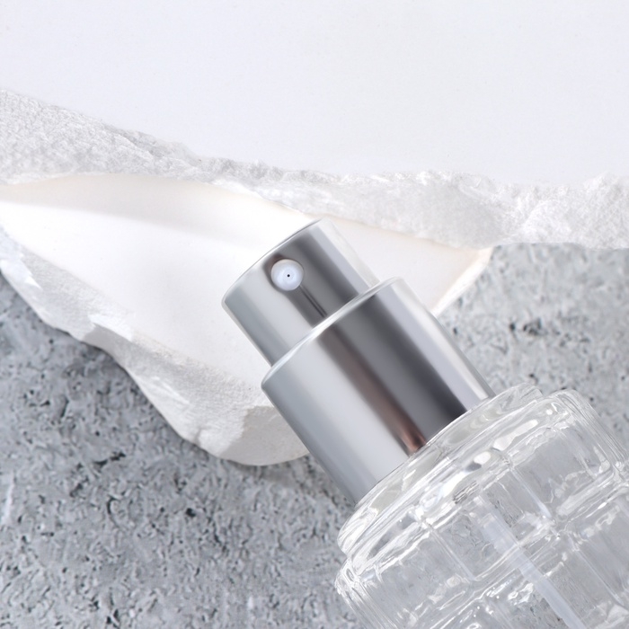 Флакон для парфюма, с распылителем, стеклянный, 30 мл, цвет прозрачный/серебристый Флакон для парфюма, с распылителем, стеклянный, 30 мл, цвет прозрачный/серебристый