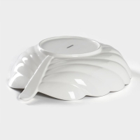 Салатник фарфоровый Magistro &laquo;Лист Бланш&raquo;, 1,2 л, d=27,5 см, цвет белый