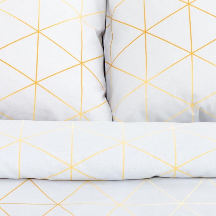 Постельное белье "Этель" 1.5 сп Beauty 143*215 см,150*214 см, 70*70 см 2 шт