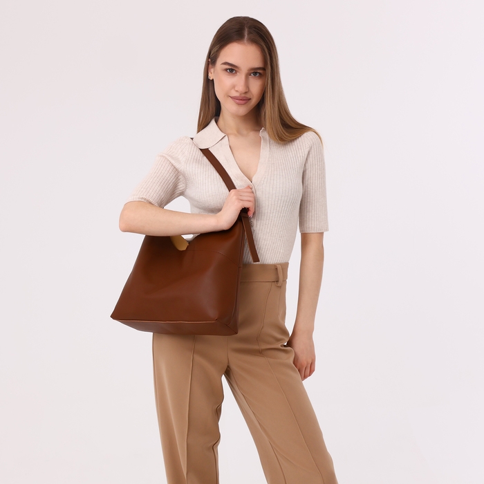 Сумка-мешок на магните, косметичка на молнии, цвет коричневый Сумка-мешок на магните, косметичка на молнии, цвет коричневый