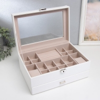 Шкатулка кожзам для украшений "Кабрина" белая 30,5х20х13,5 см Шкатулка кожзам для украшений "Кабрина" белая 30,5х20х13,5 см