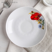 Блюдце фарфоровое «Маки красные», d=15 см, цвет белый Блюдце фарфоровое «Маки красные», d=15 см, цвет белый