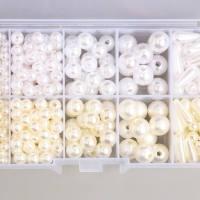 Бусины в шкатулке "Жемчужные" 10 делений 12,9х6,7х2,2 см