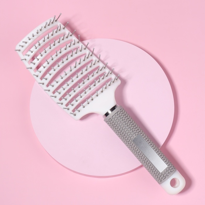 Расчёска массажная, с магнитом, прорезиненная ручка, вентилируемая, 7,5 × 25,5 см, цвет бежевый/белый Расчёска массажная, с магнитом, прорезиненная ручка, вентилируемая, 7,5 × 25,5 см, цвет бежевый/белый