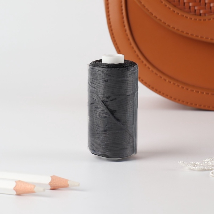 Нитки вощёные, плетёные, плоские, 210D/16, 1 мм, 50 ± 2 м, цвет чёрный Нитки вощёные, плетёные, плоские, 210D/16, 1 мм, 50 ± 2 м, цвет чёрный