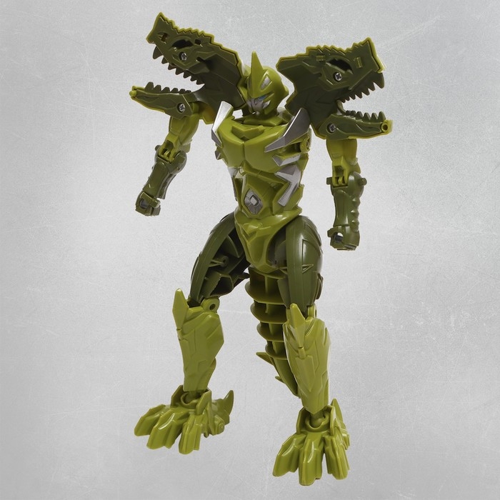 Робот &laquo;Динобот&raquo;, трансформируется