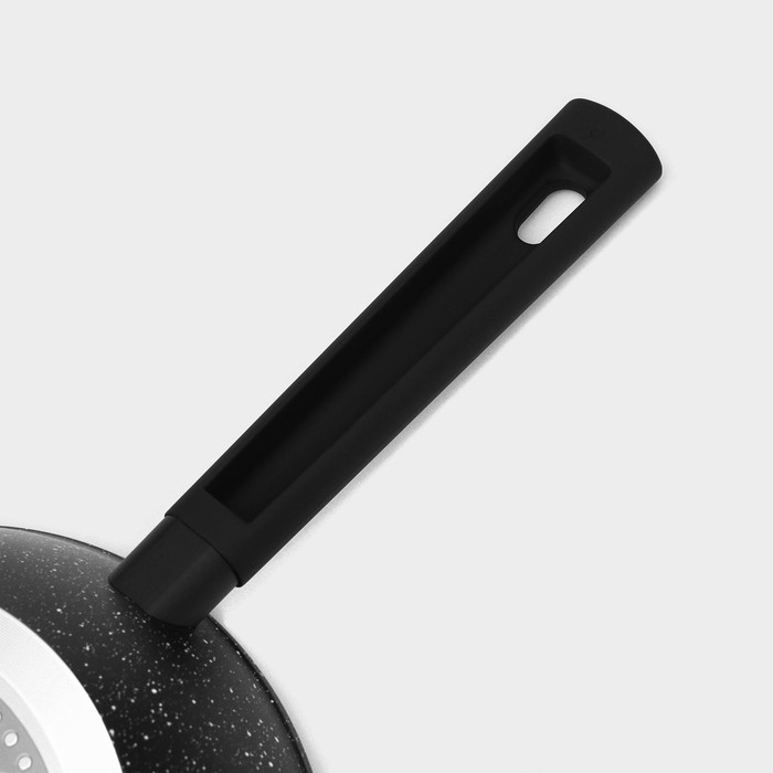 Сковорода Доляна &laquo;Первый дом&raquo;, d=24 см, h=7 см, антипригарное покрытие, индукиця, цвет чёрный