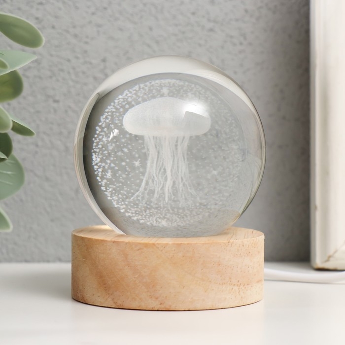 Сувенир стекло подсветка Сувенир стекло подсветка "Медуза" d=6 см подставка дерево, USB 6,5х6,5х7,5 см