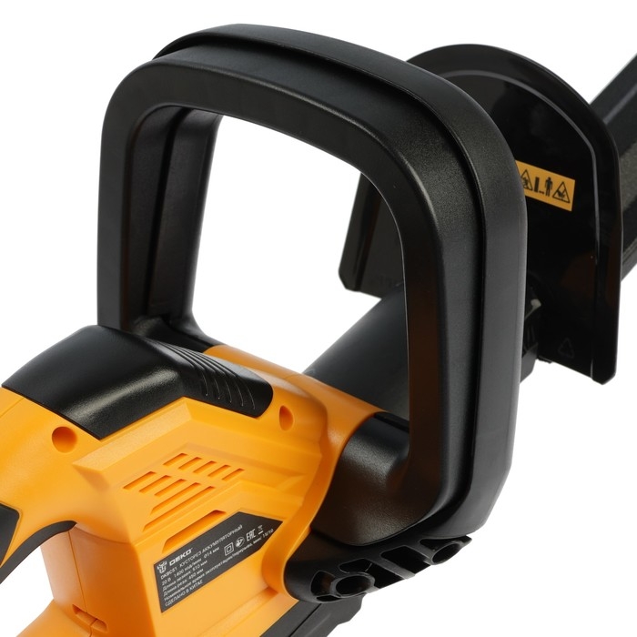 Кусторез аккумуляторный DEKO DKBC51, 20 В, 4 Ач, Li-lon, 510 мм, 1400 ход/мин, рез 14 мм Кусторез аккумуляторный DEKO DKBC51, 20 В, 4 Ач, Li-lon, 510 мм, 1400 ход/мин, рез 14 мм