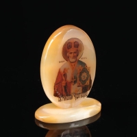 Икона овал на поставке "Николай Чудотворец" Икона овал на поставке "Николай Чудотворец"