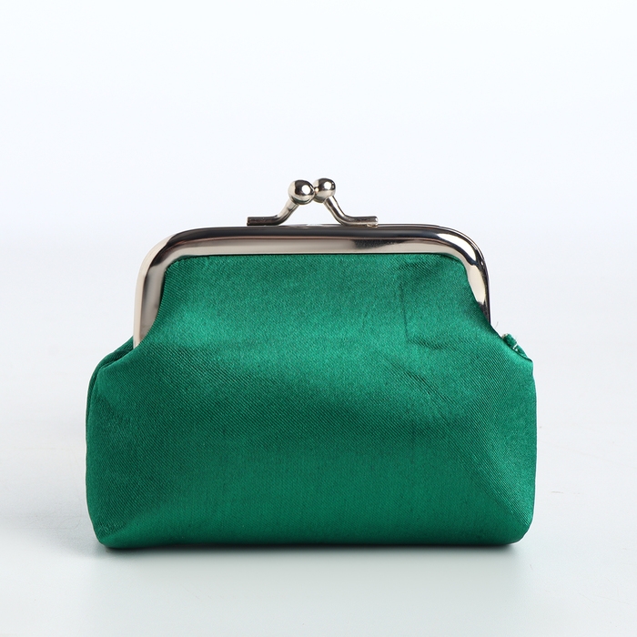 Кошелёк женский на фермуаре, цвет зелёный Кошелёк женский на фермуаре, цвет зелёный