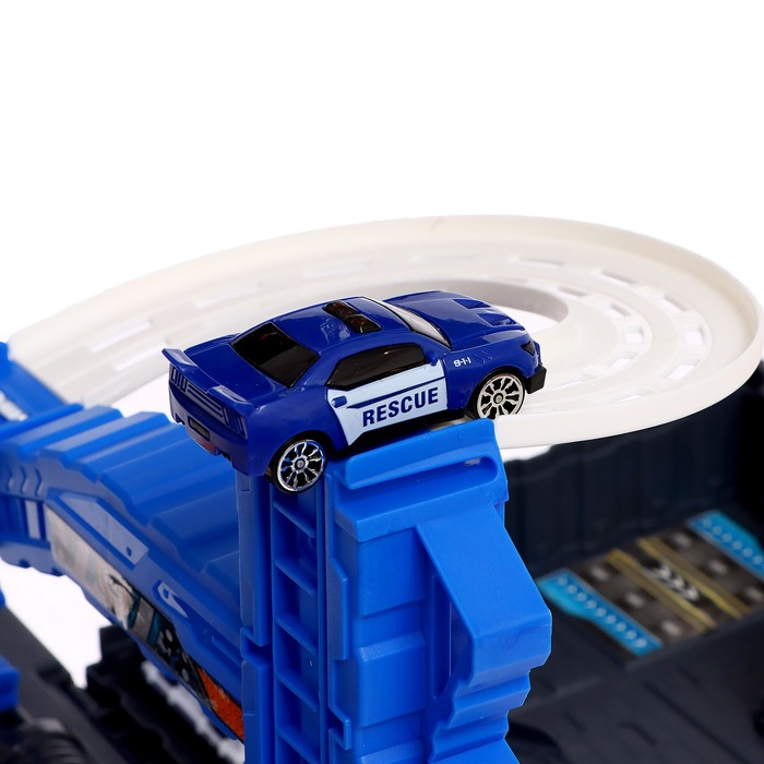 Парковка «Полиция», в чемодане Парковка «Полиция», в чемодане