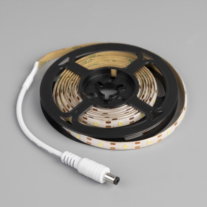 Светодиодная лента Luazon Lighting с датчиком движения 2 м, IP65, SMD2835, 60 LED/м, 4хААА, 4000К Светодиодная лента Luazon Lighting с датчиком движения 2 м, IP65, SMD2835, 60 LED/м, 4хААА, 4000К
