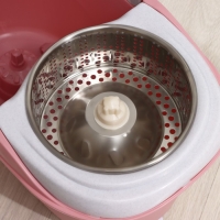 Швабра с отжимом и ведро с металлической центрифугой Доляна, 46,5×28,5×23,5 см, 10 л, телескопическая ручка 86-117,5 см, дополнительная насадка из микрофибры 15,5 см, цвет розовый Швабра с отжимом и ведро с металлической центрифугой Доляна, 46,5×28,5×23,5 см, 10 л, телескопическая ручка 86-117,5 см, дополнительная насадка из микрофибры 15,5 см, цвет розовый