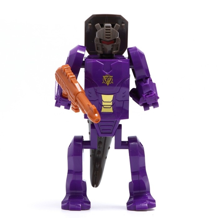 Робот &laquo;Динобот&raquo;, трансформируется