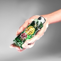 Новогодний подарочный набор косметики «Новый год у ворот» для душа и ванны, зеленая серия Новогодний подарочный набор косметики «Новый год у ворот» для душа и ванны, зеленая серия