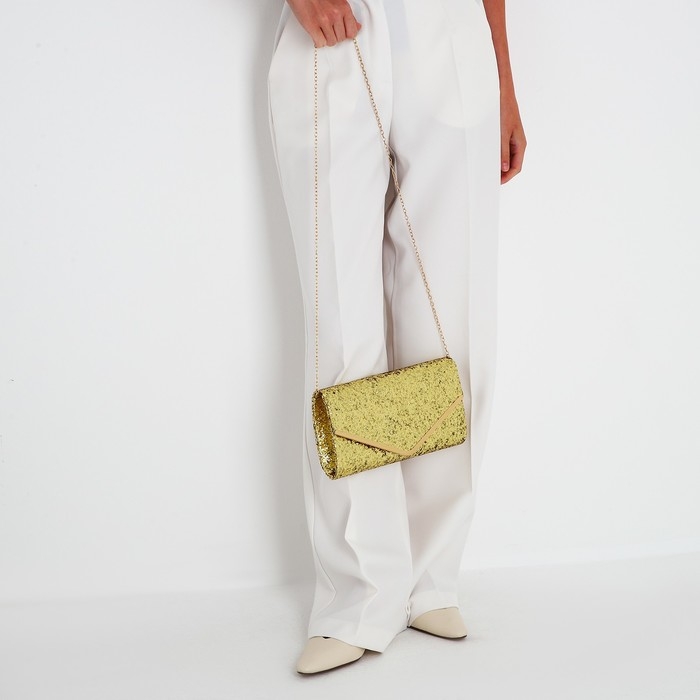 Сумка-клатч на клапане, цвет золотой