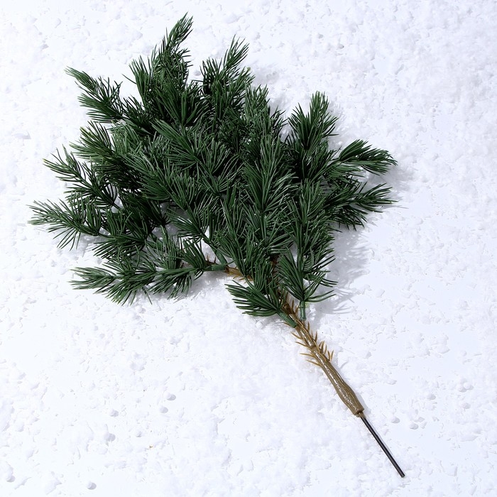 Декор «Ветвь очаровательной ели» Декор «Ветвь очаровательной ели»