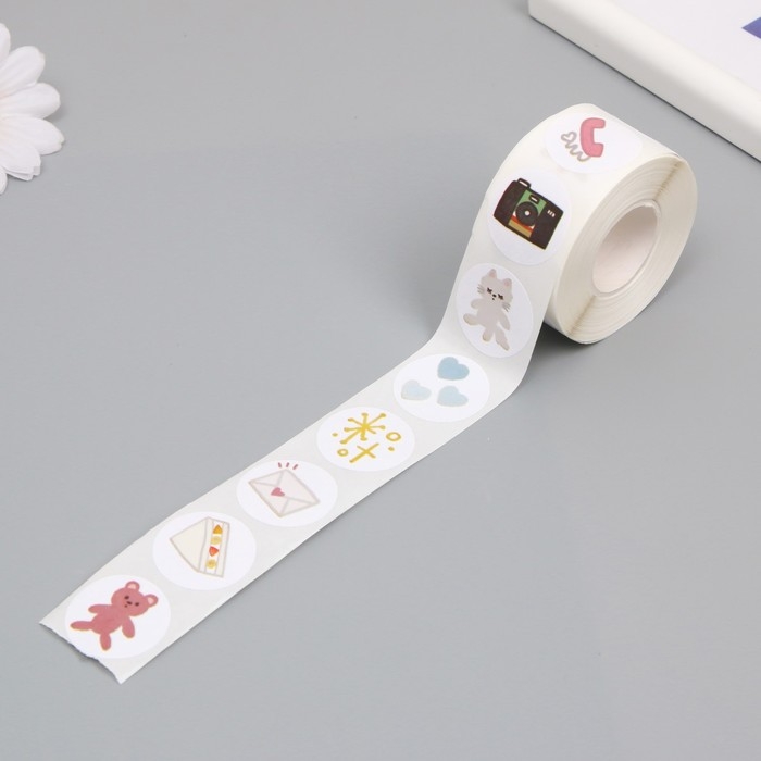 Наклейка бумага Наклейка бумага "Котик и мишка" d=2,5 см 500 шт в рулоне 3х5,5х5,5 см