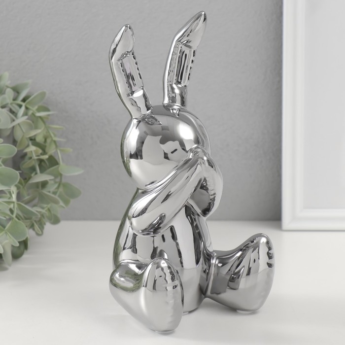 Сувенир керамика Сувенир керамика "Зайка спрятал носик" серебро 11х12х22 см