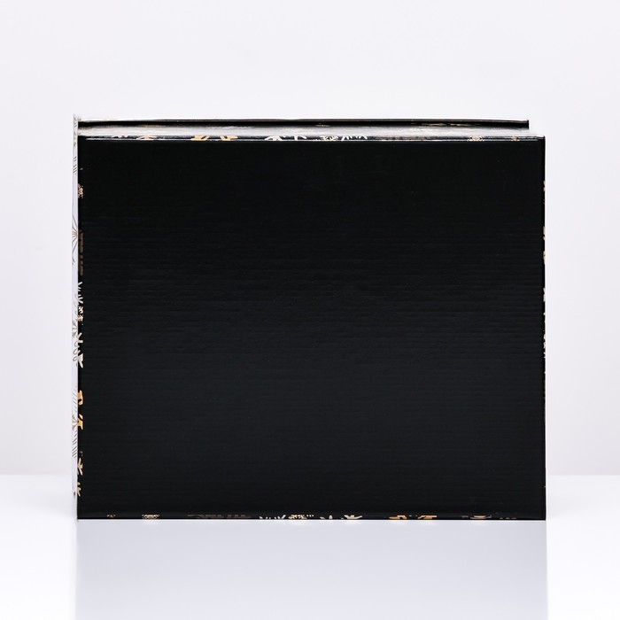 Новый год. Подарочная коробка складная, новогодняя "Снегопад", 31,2 х 25,6 х 16,1 см.