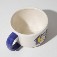 Новый год. Кружка керамическая с крышкой «Мечтай», 350 мл, цвет белый Новый год. Кружка керамическая с крышкой «Мечтай», 350 мл, цвет белый