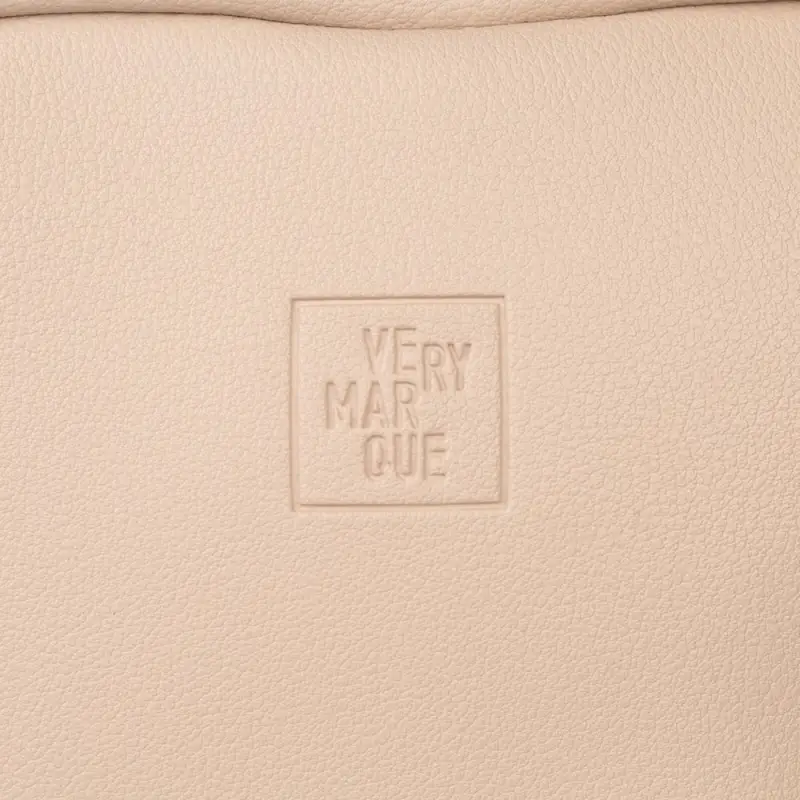 Дорожная косметичка Cubo, бежевая с логотипом