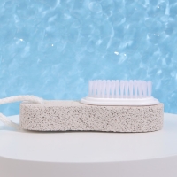 Пемза для педикюра с щёткой, с ручкой, 11 см, в коробке, МИКС Пемза для педикюра с щёткой, с ручкой, 11 см, в коробке, МИКС