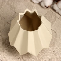 Кашпо - ваза "Треугольники" 13х13х14см, белое Кашпо - ваза "Треугольники" 13х13х14см, белое