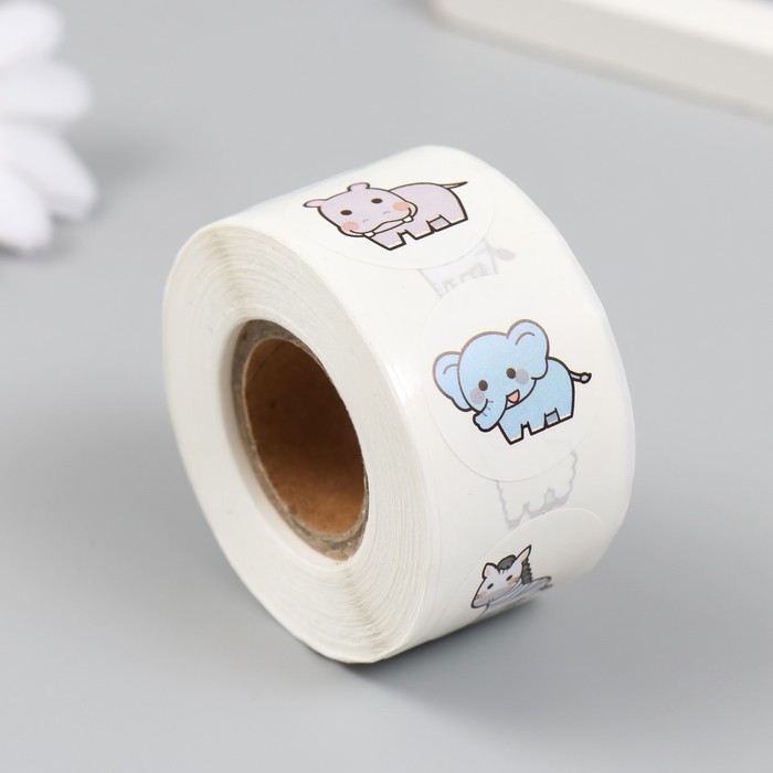 Наклейка бумага Наклейка бумага "Звери джунглей" d=2,5 см 500 шт в рулоне 3х6,5х6,5 см