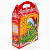 Новый год. Подарочная коробка новогодняя Змейка в шапочке 25,5 (33) х 23,5 х 8 см.