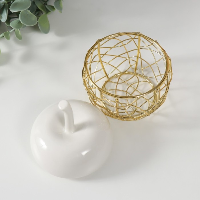 Шкатулка керамика, металл Шкатулка керамика, металл "Яблочко" белая 8,5х8,5х12 см