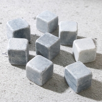 Подарочный набор косметики &laquo;На удачу&raquo;, гель для душа во флаконе виски 250 мл и камни для виски, Новый Год