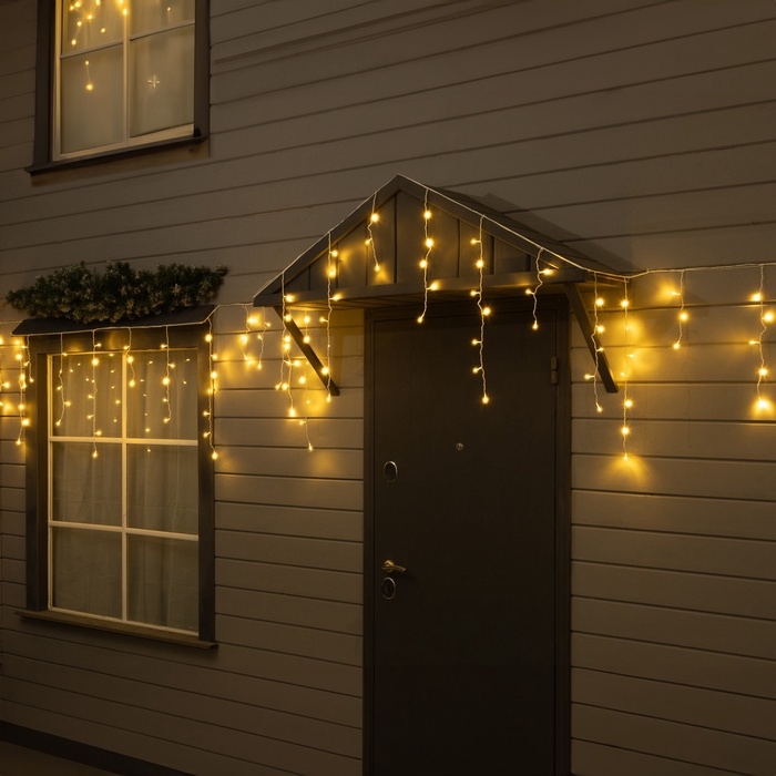 Гирлянда «Бахрома» 12 × 0.7 м, IP44, УМС, белая нить, 240 LED, свечение тёплое белое, 220 В Гирлянда «Бахрома» 12 × 0.7 м, IP44, УМС, белая нить, 240 LED, свечение тёплое белое, 220 В